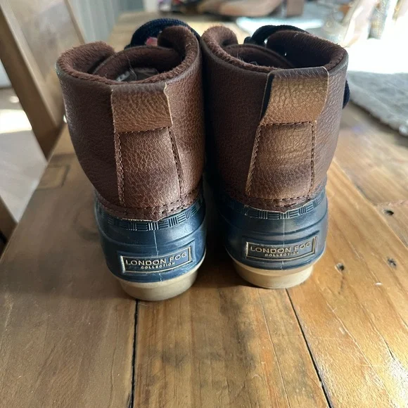 London Fog Size 7 Brown and Blue Duck Boots - Picture 3 of 5